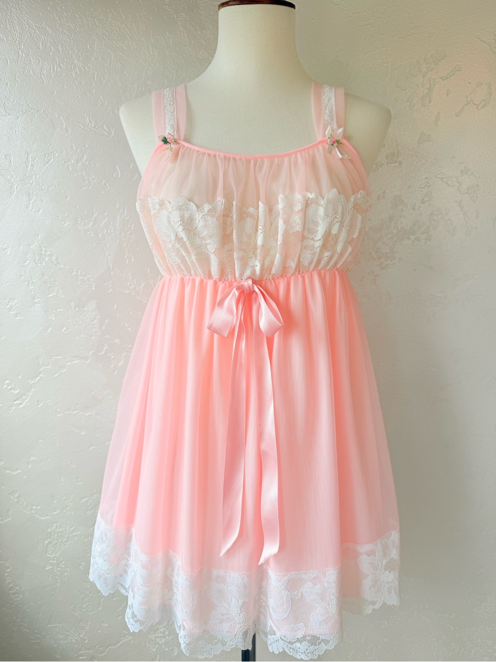 Vintage 60’s Aristocraft Delicate Pink Lace-Trim Babydoll Nightdress